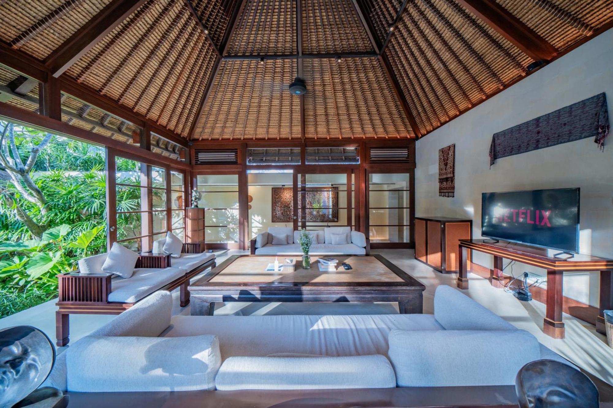 Villa Wibisana Beachside Luxury In