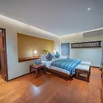 Villa Wibisana Beachside Luxury In Seminyak