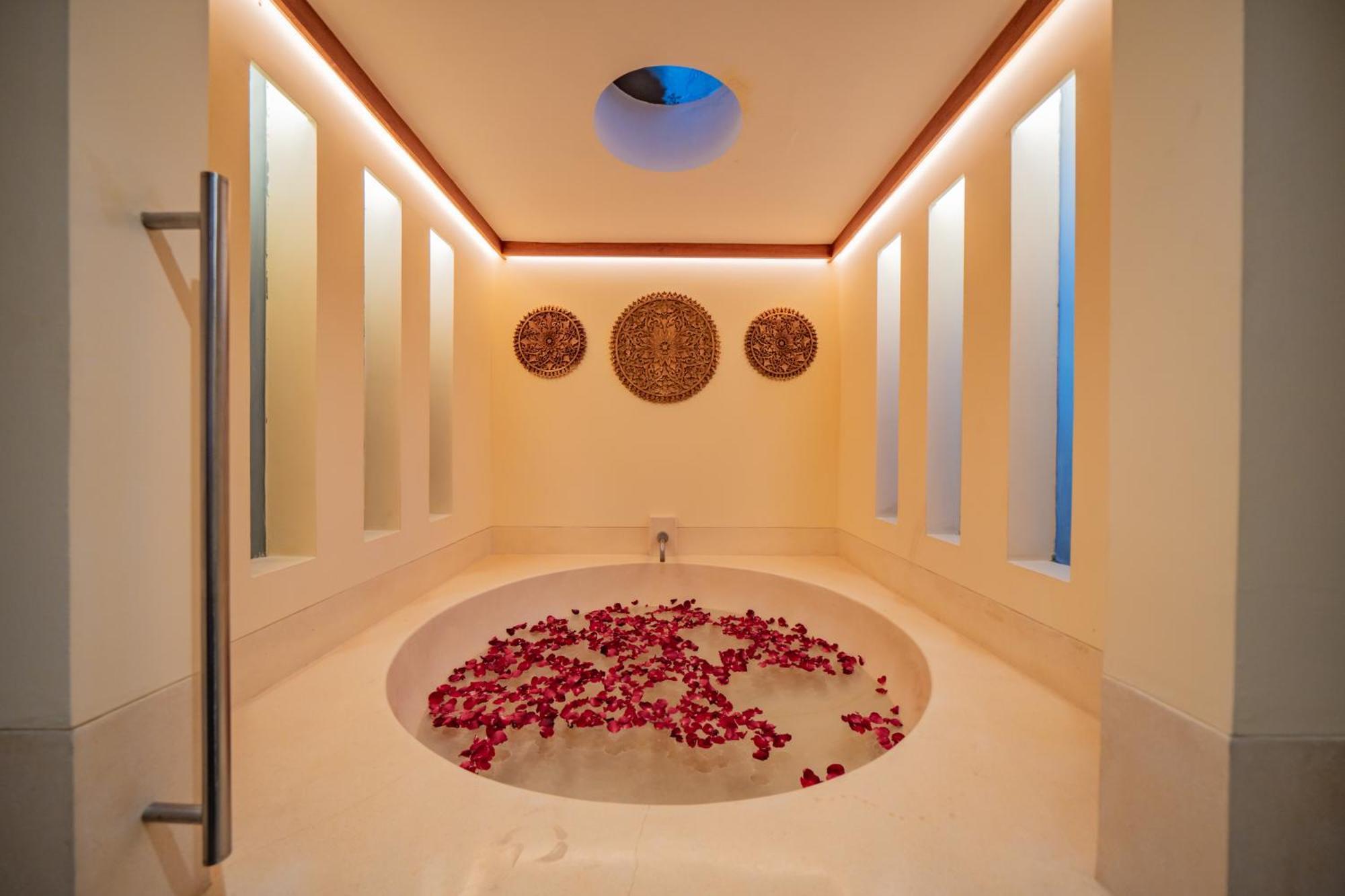 Villa Wibisana Beachside Luxury In Seminyak (Bali)