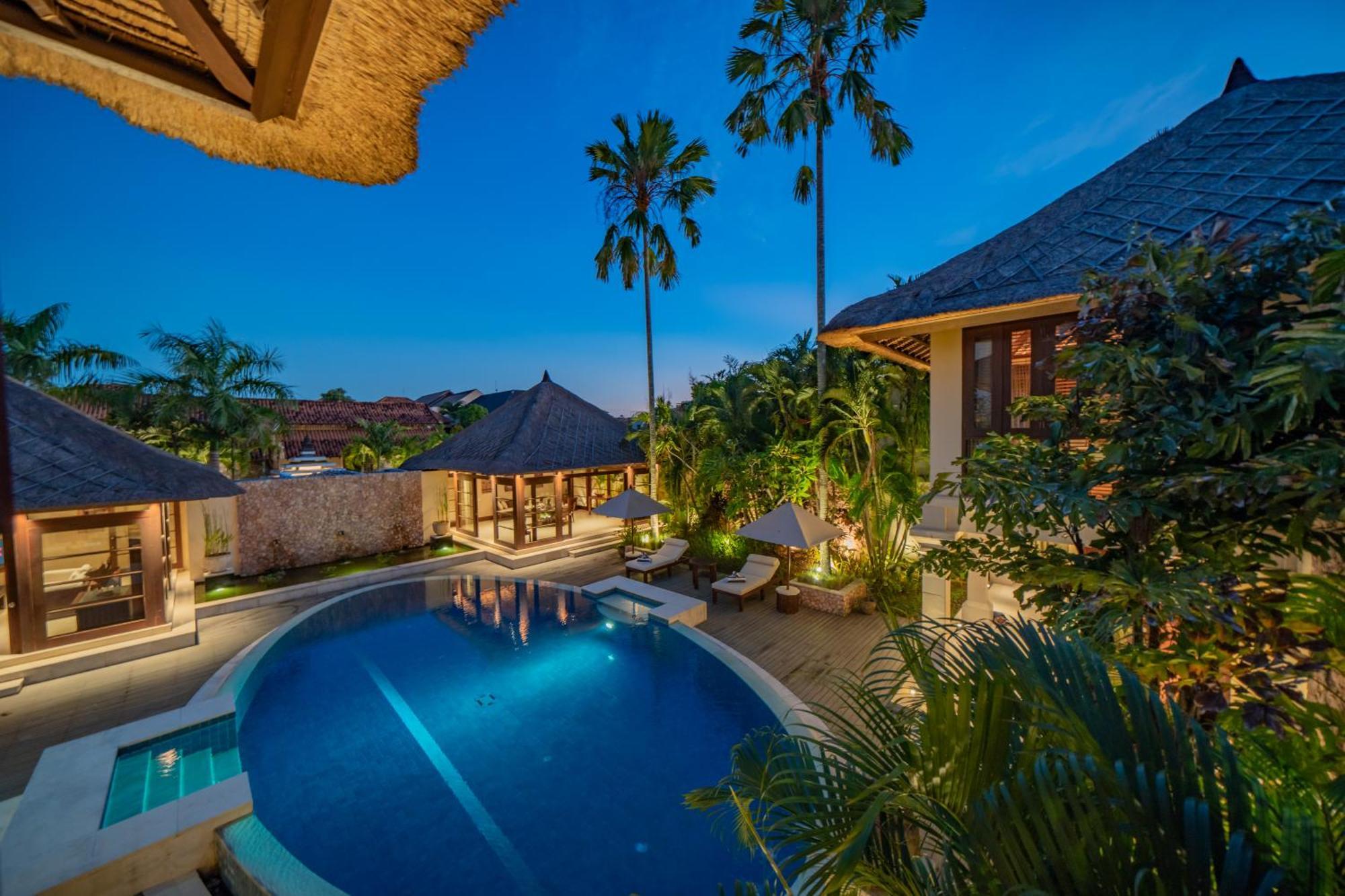 Villa Wibisana Beachside Luxury In *