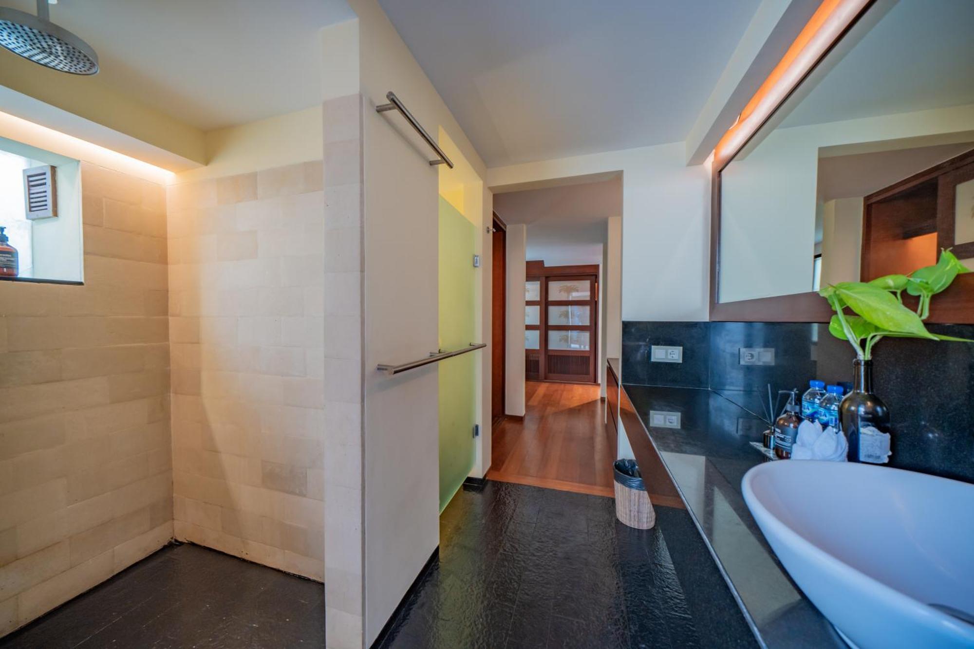 Villa Wibisana Beachside Luxury In