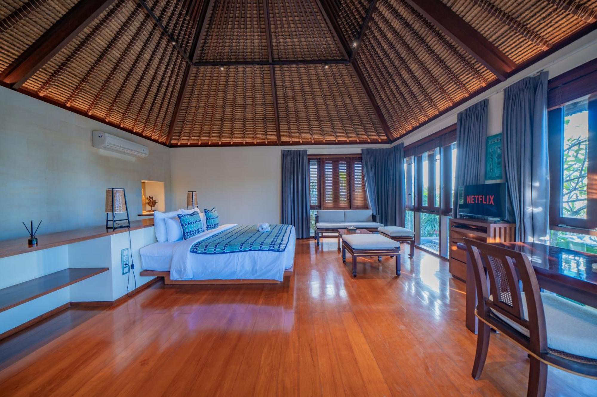 Wibisana Beachside Luxury In Villa